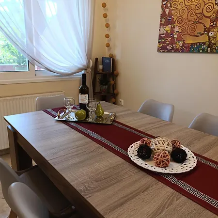 فيلة La D' Oro *